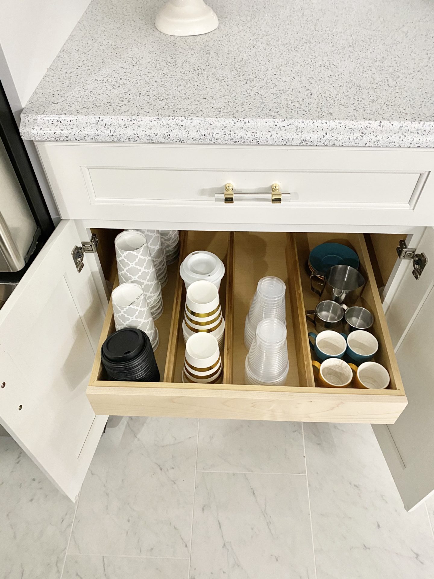 organizationgoals # kitchen #kitchenhacks #gadgets #kitchendecor  #kitchenfinds #organizer #orgnizedhome