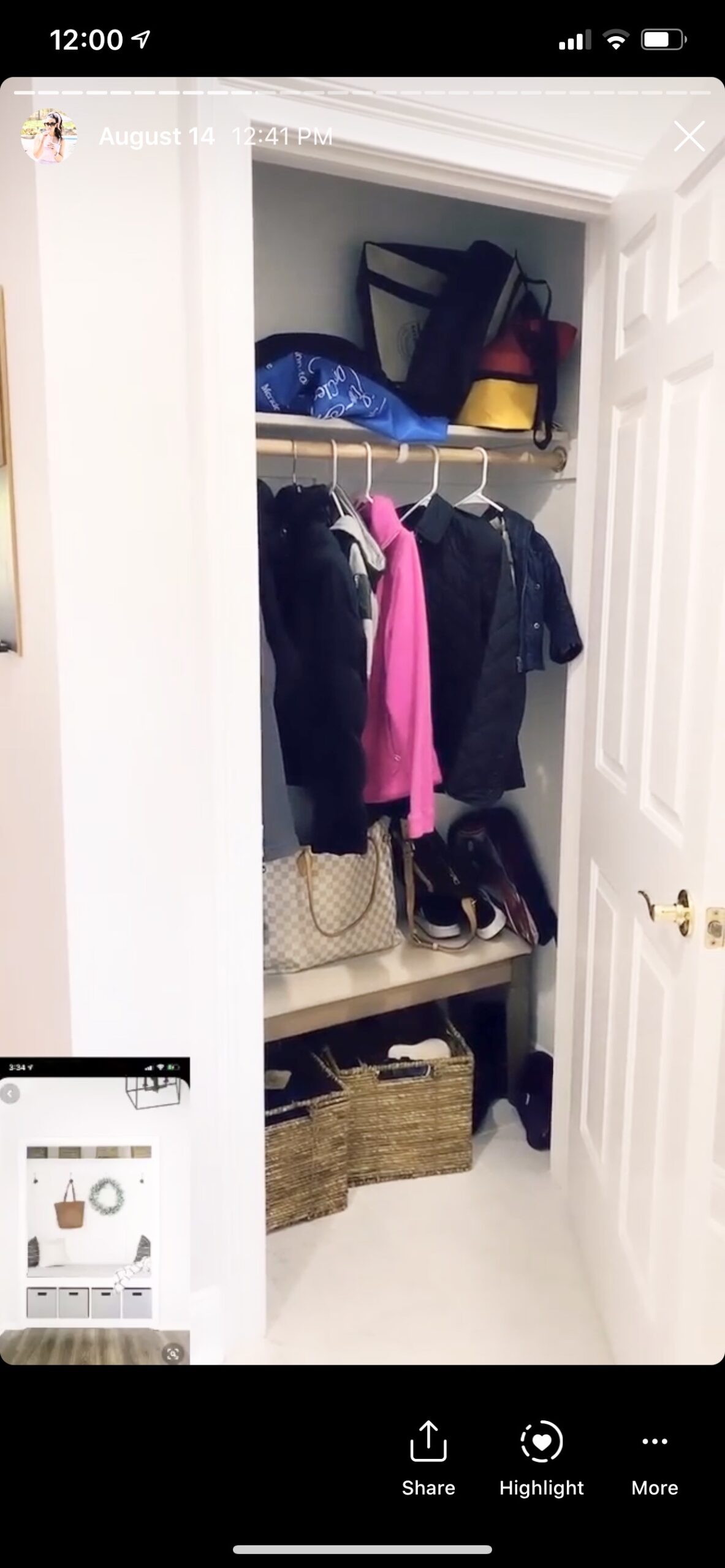 closet with clothes 